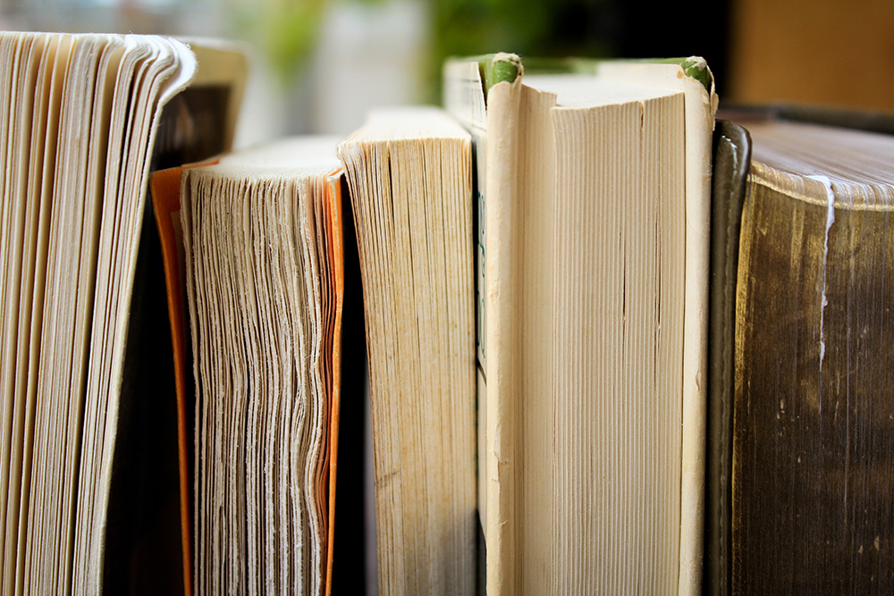 17 Book Board Alternatives You May Already Have in Your House